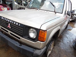 1988 MITSUBISHI MONTERO TAN 2.6L MT 4WD 193888